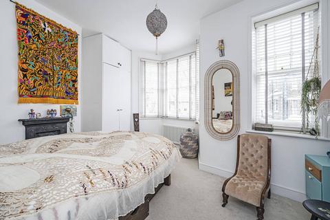 144 Lauriston Road, London, E9 7LH