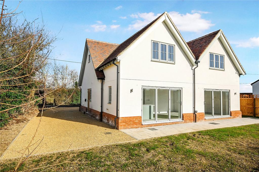 Larks Lane Broads Green Chelmsford Essex Cm3 4 Bed Detached House