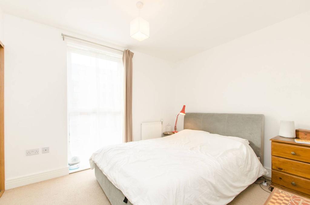 Gunmakers Lane, E3, Bow, London, E3 1 bed flat - £3,250 pcm (£750 pw)