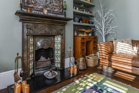32 Hillside Road, Bushey, WD23 2HA