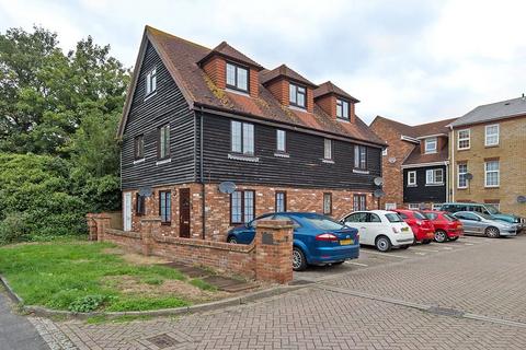 1 bedroom apartment to rent, Ronalds Court, Sittingbourne, Kent, ME10