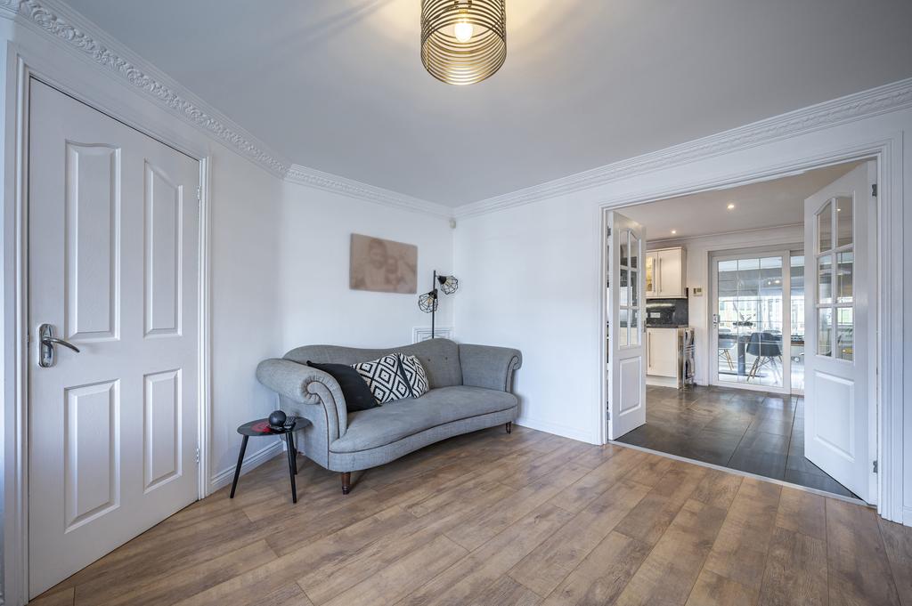 89 Iona Way, Kirkintilloch, G66 3PU 3 bed semidetached house for sale