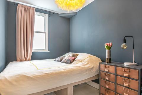 40b Wallbutton Road, London, SE4 2NX