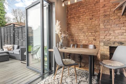 40b Wallbutton Road, London, SE4 2NX