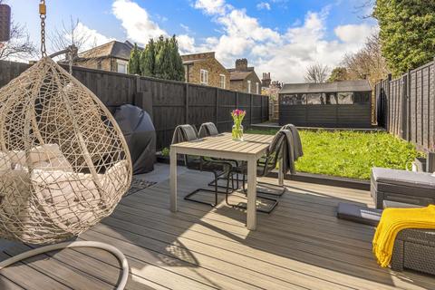 40b Wallbutton Road, London, SE4 2NX