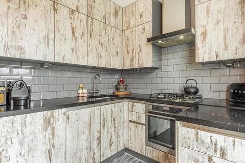 40b Wallbutton Road, London, SE4 2NX