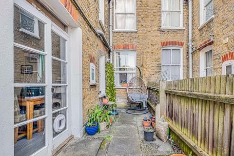 54 Smeaton Road, London, SW18 5JH