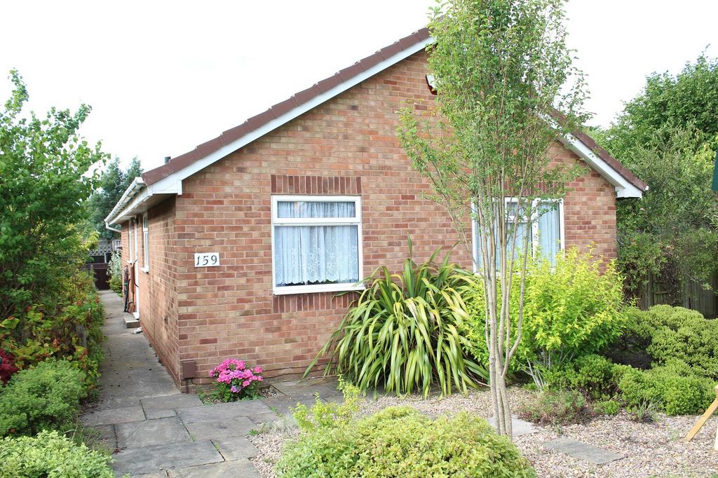 Royal Oak Drive, Selston, Nottinghamshire. NG16 6RJ 3 bed bungalow for