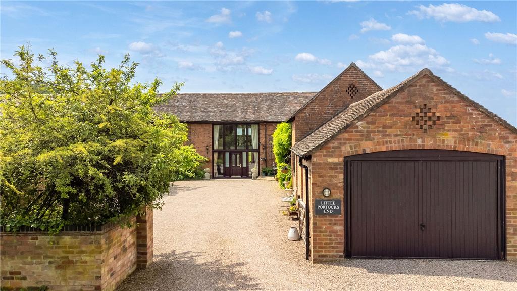 Little Clevelode, Malvern, Worcestershire, WR13 5 bed barn conversion