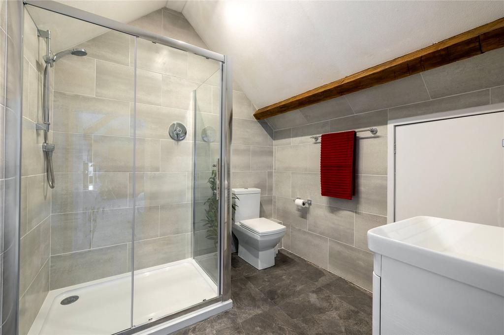 4 Bathrooms