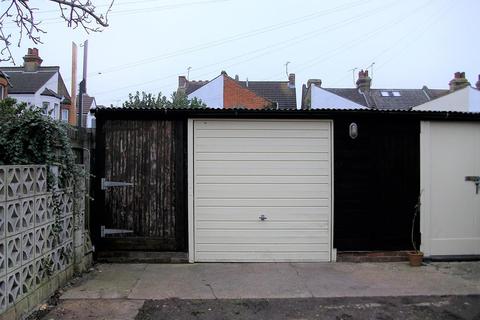 Industrial unit to rent - Rear Of, Leigh Road, Leigh On Sea, Essex, SS9 1JA