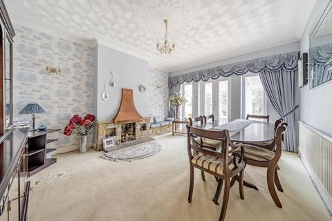 391 Westhorne Avenue, London, SE12 9AB