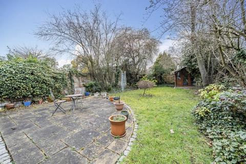 391 Westhorne Avenue, London, SE12 9AB