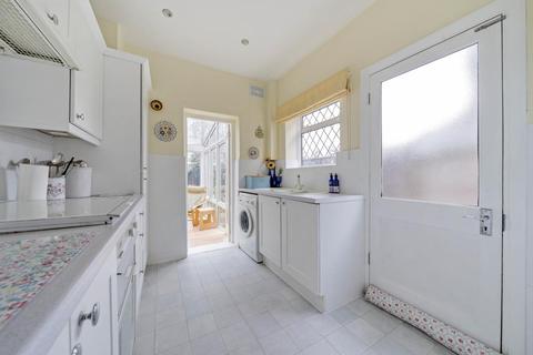 391 Westhorne Avenue, London, SE12 9AB