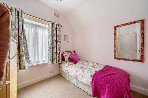 391 Westhorne Avenue, London, SE12 9AB