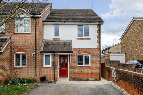 3 bedroom semi-detached house to rent, Yeoman Place, Woodley, Reading, RG5