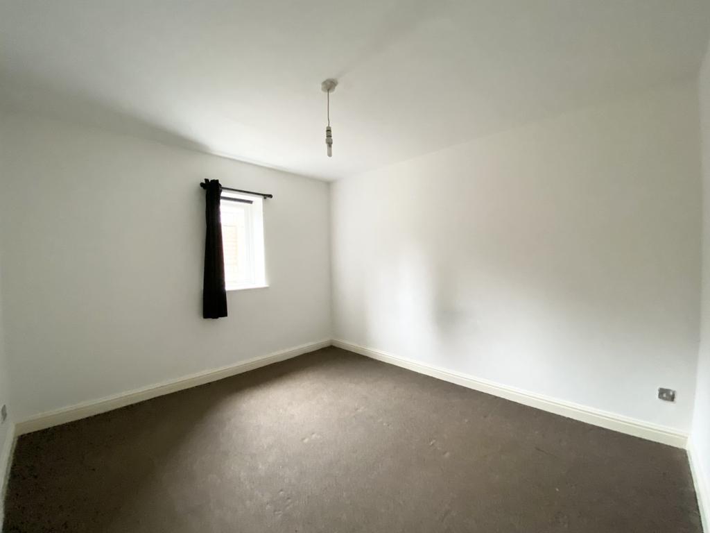 Lea Road, Heaton Moor, Stockport, SK4 2 bed apartment £750 pcm (£173 pw)