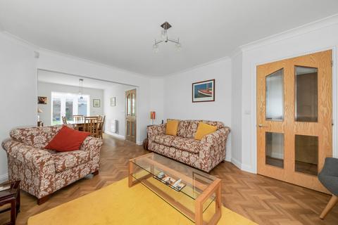 11 Malory Close, Beckenham, BR3 4JD