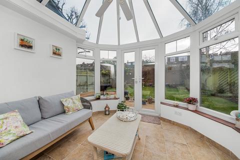 11 Malory Close, Beckenham, BR3 4JD