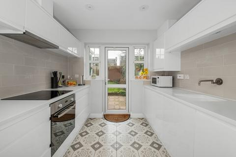 11 Malory Close, Beckenham, BR3 4JD