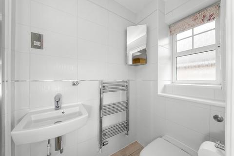 11 Malory Close, Beckenham, BR3 4JD