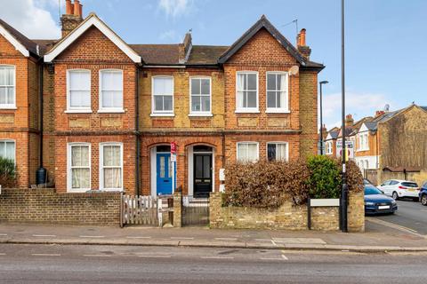 Flat B, 52 Shell Road, London, SE13 7TY