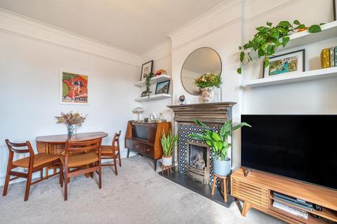 Flat B, 52 Shell Road, London, SE13 7TY