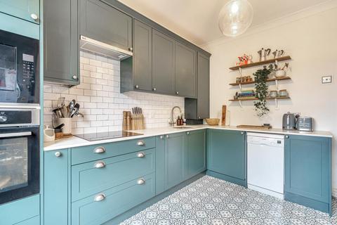 Flat B, 52 Shell Road, London, SE13 7TY