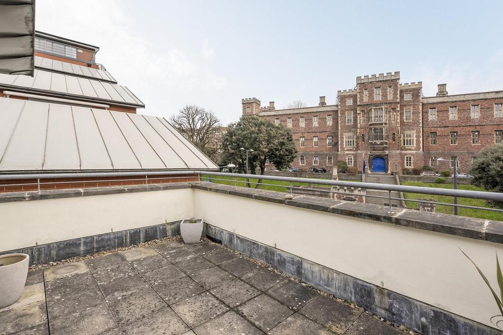 Roof terrace