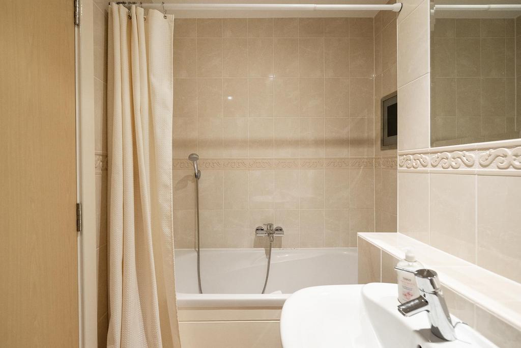 Bathroom ()
