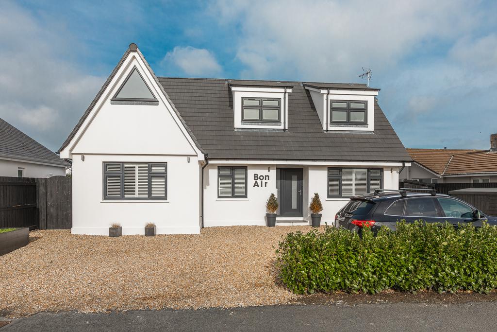 Baugy Estate, St. Martin, Guernsey 5 bed detached house for sale £