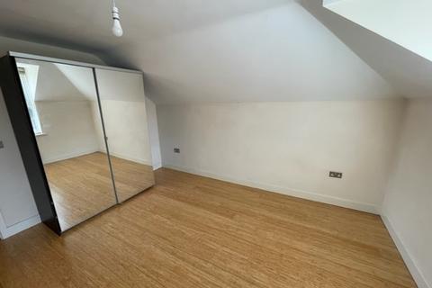 2 bedroom flat to rent, Eastfield Road,  Leicester, LE3