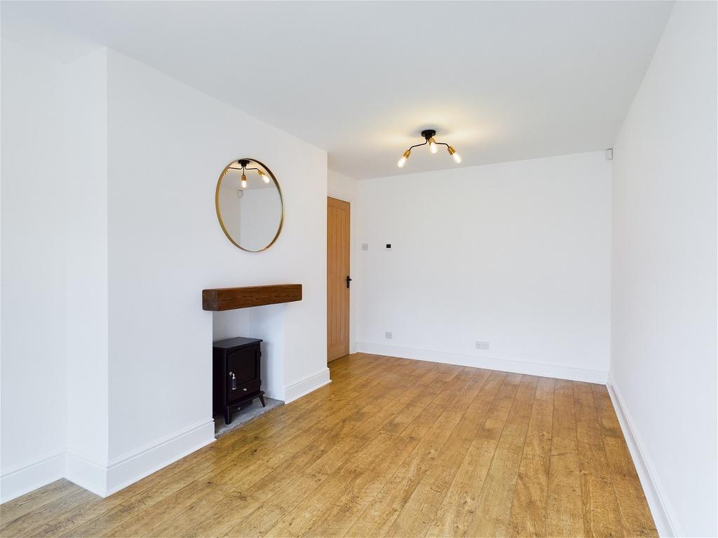 Bold Lane, Aughton, Ormskirk 4 bed semidetached house £1,450 pcm (£