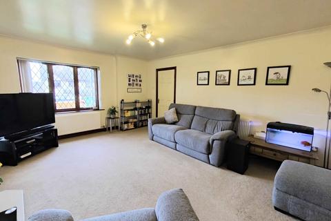 6 Calder View, Rastrick, Brighouse, HD6 3DQ