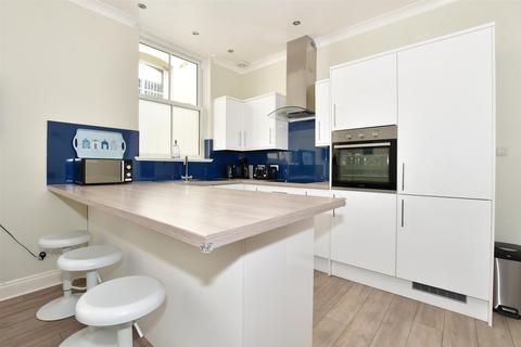 10 Queens Gardens, Broadstairs, CT10 1QE