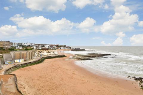 10 Queens Gardens, Broadstairs, CT10 1QE