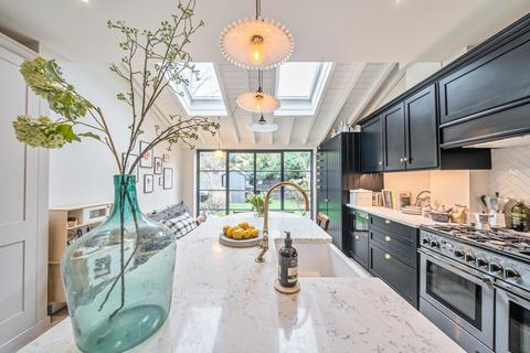 13 Mill Road, London, SW19 2NE