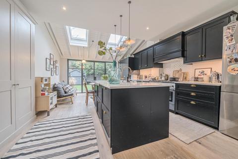 13 Mill Road, London, SW19 2NE