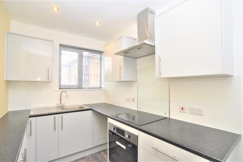 2 bedroom maisonette to rent, Grove Road, Hitchin, SG4