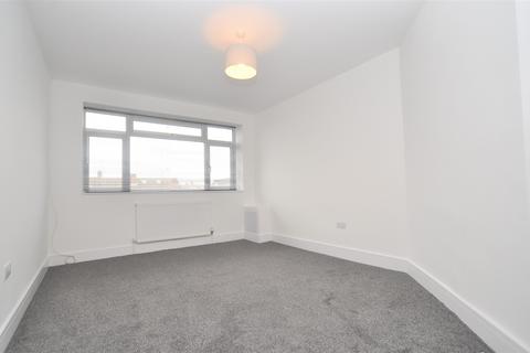 2 bedroom maisonette to rent, Grove Road, Hitchin, SG4