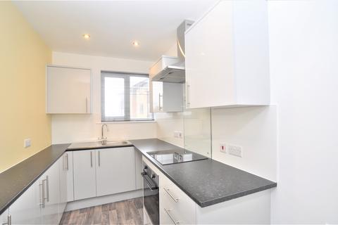2 bedroom maisonette to rent, Grove Road, Hitchin, SG4