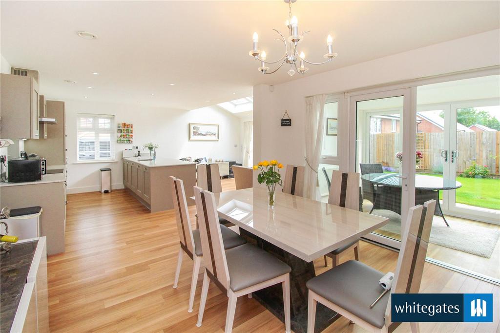 Kitchen/Diner/Family