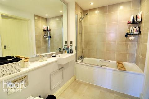 Flat 6, The Grove Headley Road, Grayshott, Hindhead, GU26 6LE