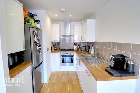 Flat 6, The Grove Headley Road, Grayshott, Hindhead, GU26 6LE