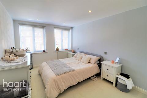 Flat 6, The Grove Headley Road, Grayshott, Hindhead, GU26 6LE