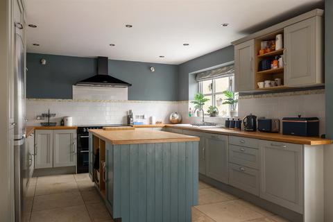 6 bedroom detached house for sale, Fields Road, Chedworth, Cheltenham