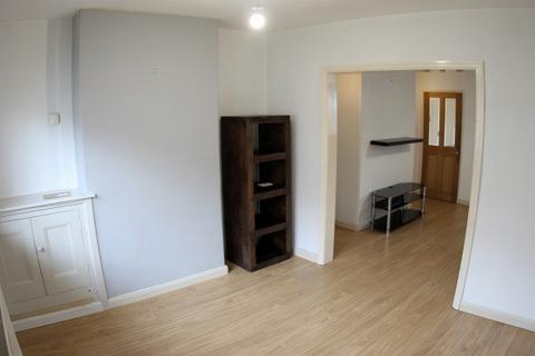 3 bedroom terraced house to rent, Oak Street,  Northwich, CW9