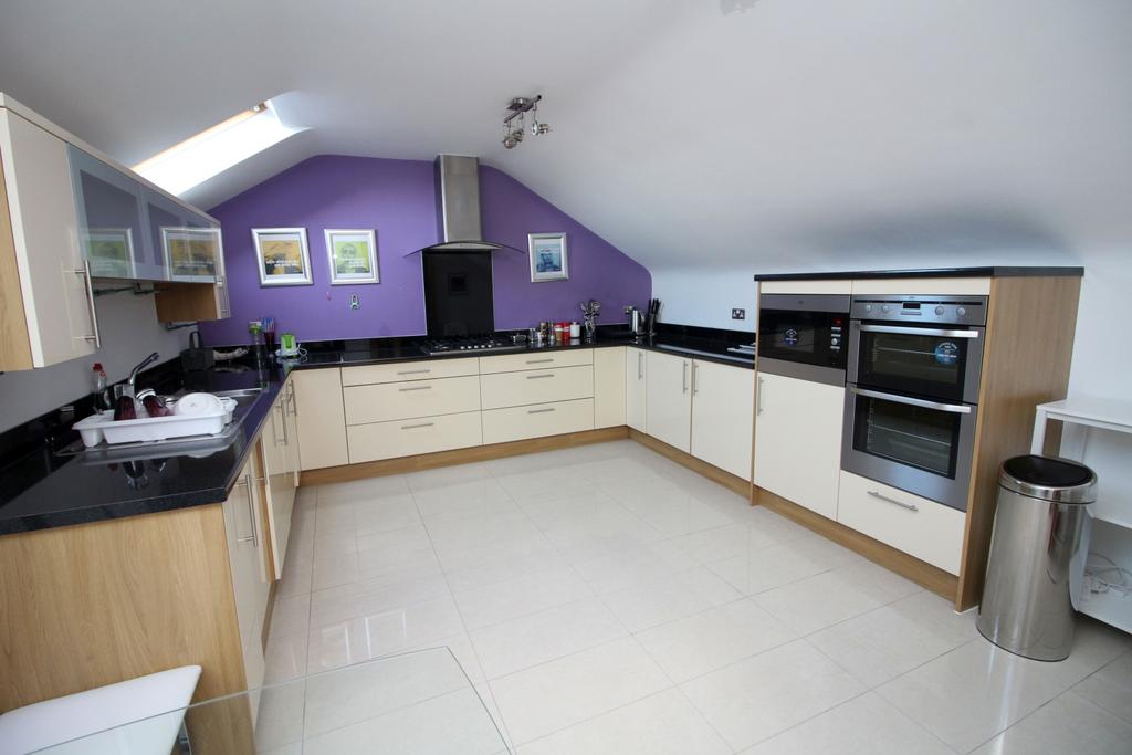 14 Wetton Court Kit