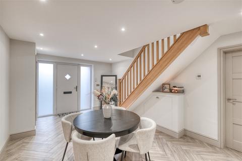 63 Crabmill Close, Knowle, Solihull, B93 0NP