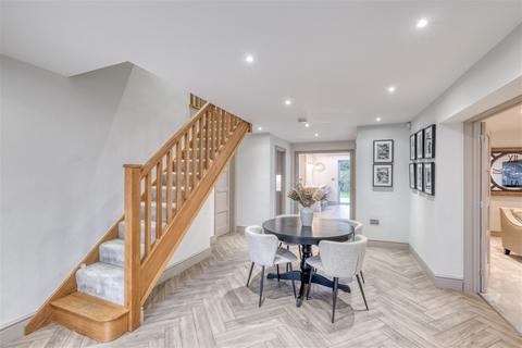63 Crabmill Close, Knowle, Solihull, B93 0NP
